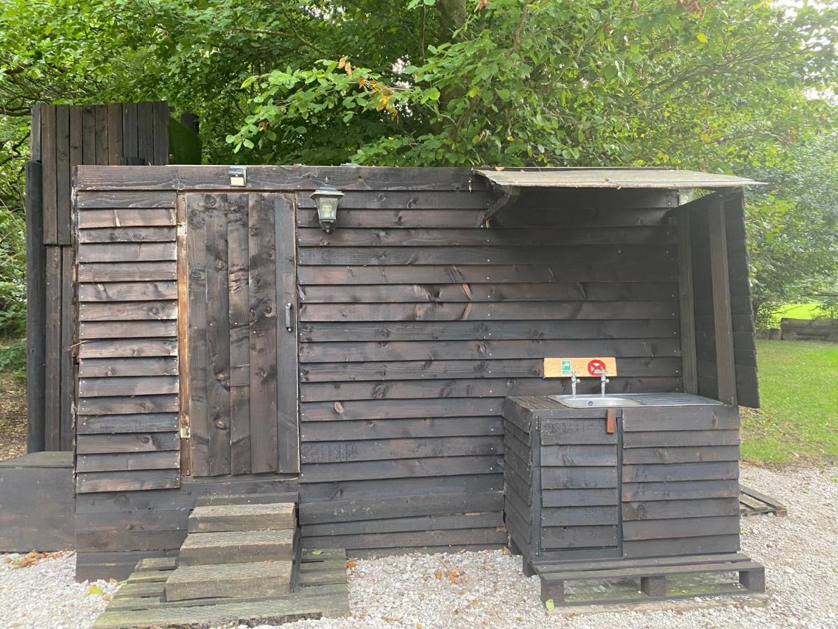 The Shepherd'S Hut - Wild Escapes Wrenbury Off Grid Glamping - Ages 12 And Over Baddiley Ngoại thất bức ảnh